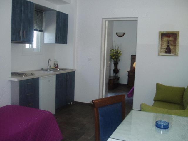 Rita'S Place Hotel Иос Хора Екстериор снимка