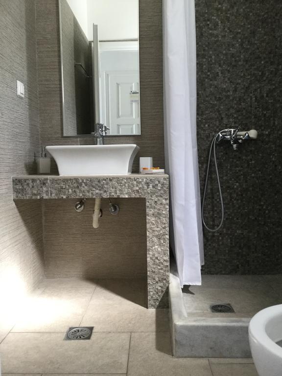 Rita'S Place Hotel Иос Хора Екстериор снимка