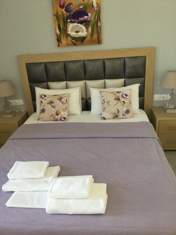 Rita'S Place Hotel Иос Хора Екстериор снимка