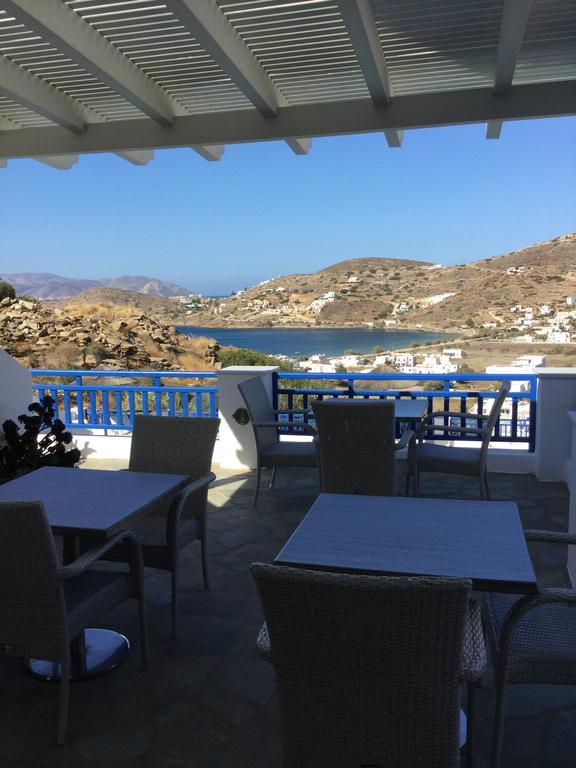 Rita'S Place Hotel Иос Хора Екстериор снимка